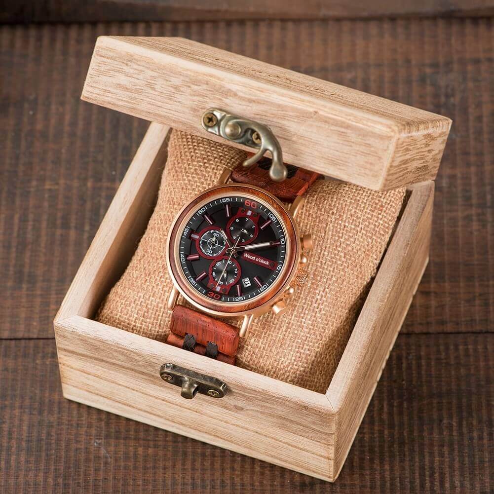 Unsere Armbanduhr "Palisander" kommt in einer edlen Holzbox zu dir