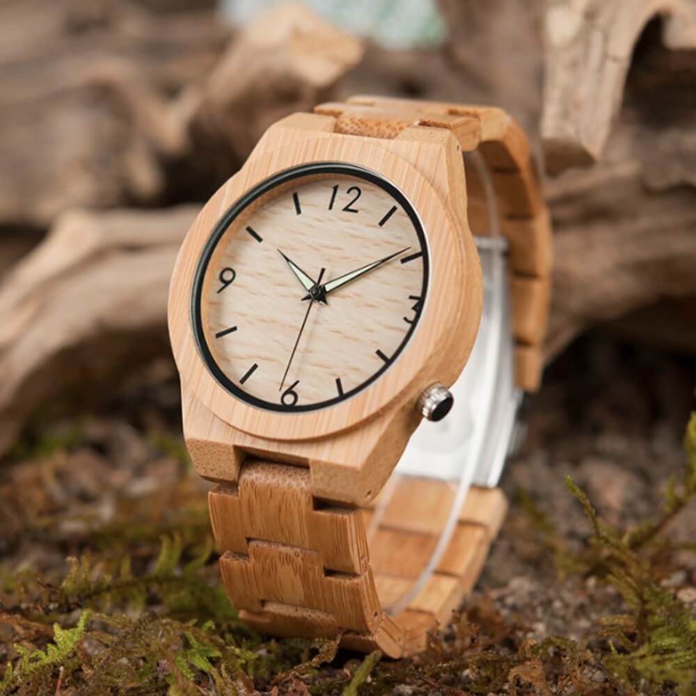 Das Design der Armbanduhr "Bambus Baum" ist klassisch und minimalistisch gehalten