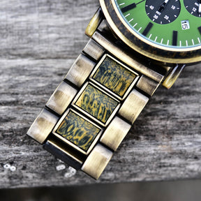 Das nickelfreie Armband der "Walddämmerung" macht die Uhr auch für Allergiker ideal