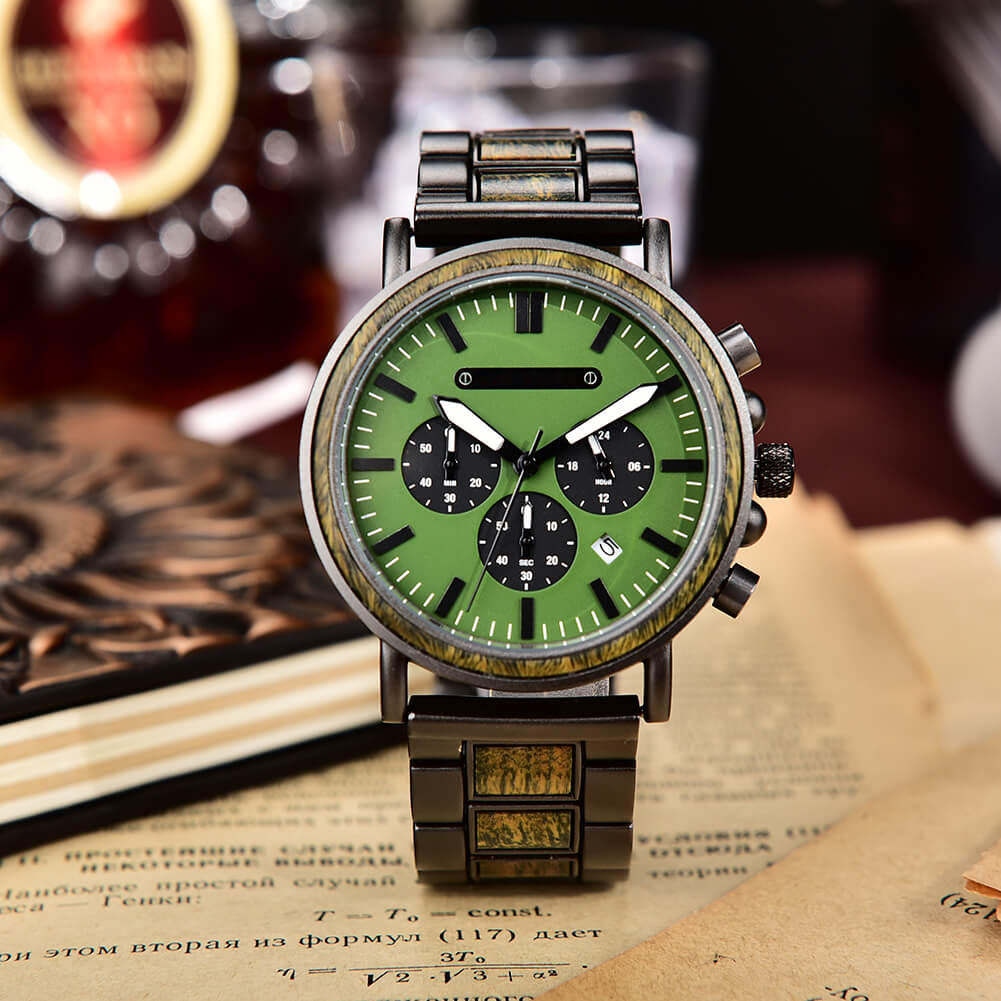 Eine edle Armbanduhr aus hochwertigem Holz - unsere "Walddämmerung"