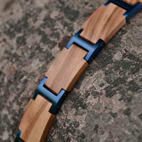 Bis ins kleinste Detail hochwertig - unser Holzarmband "Kreta"