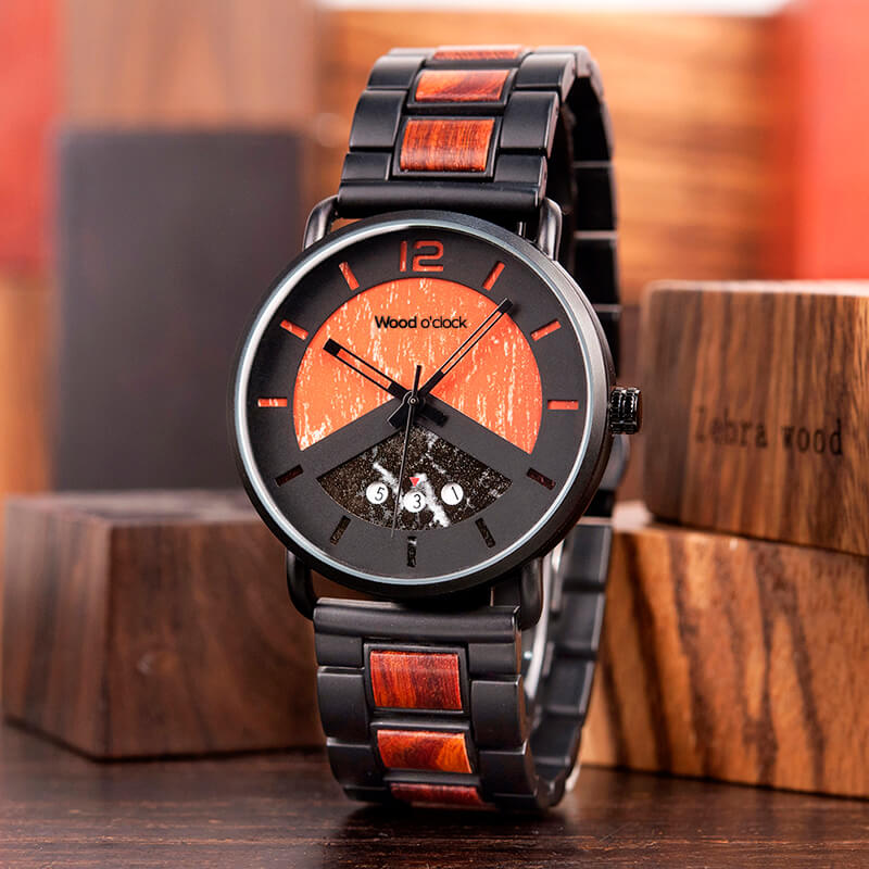 Die Armbanduhr "Berglawine" gibt es in mehreren Farbvarianten