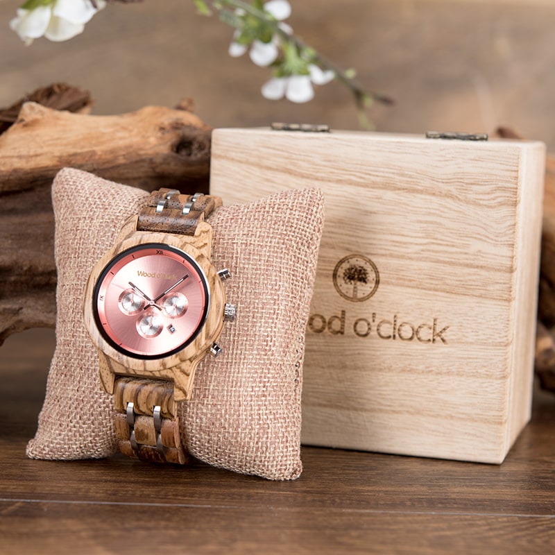 Die Holzarmbanduhr "Kirschbaum" ist eine unserer beliebtesten Uhren für Frauen